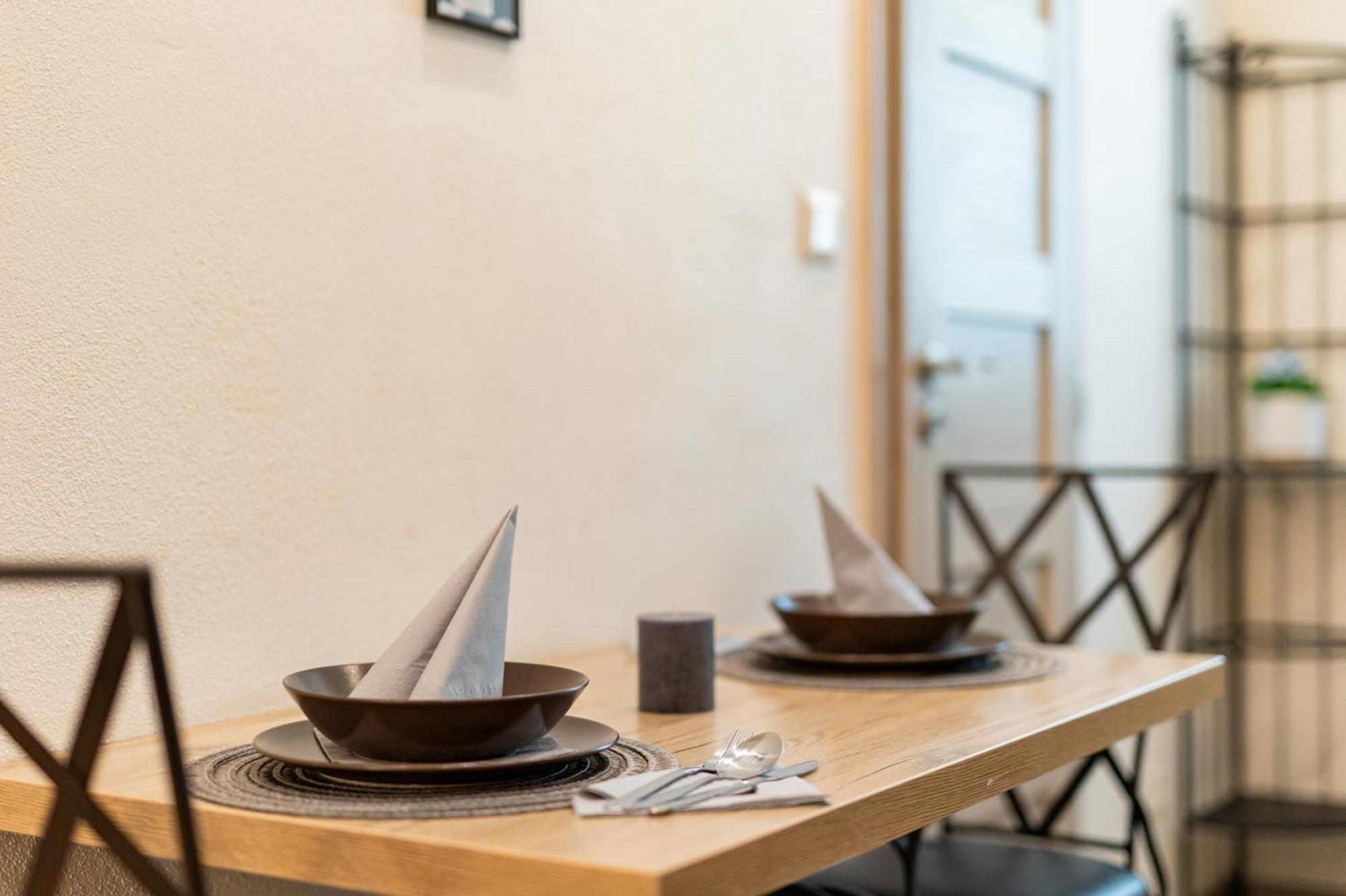 布拉迪斯拉发Charming Flat, Steps From Castle - Historic Part公寓 外观 照片
