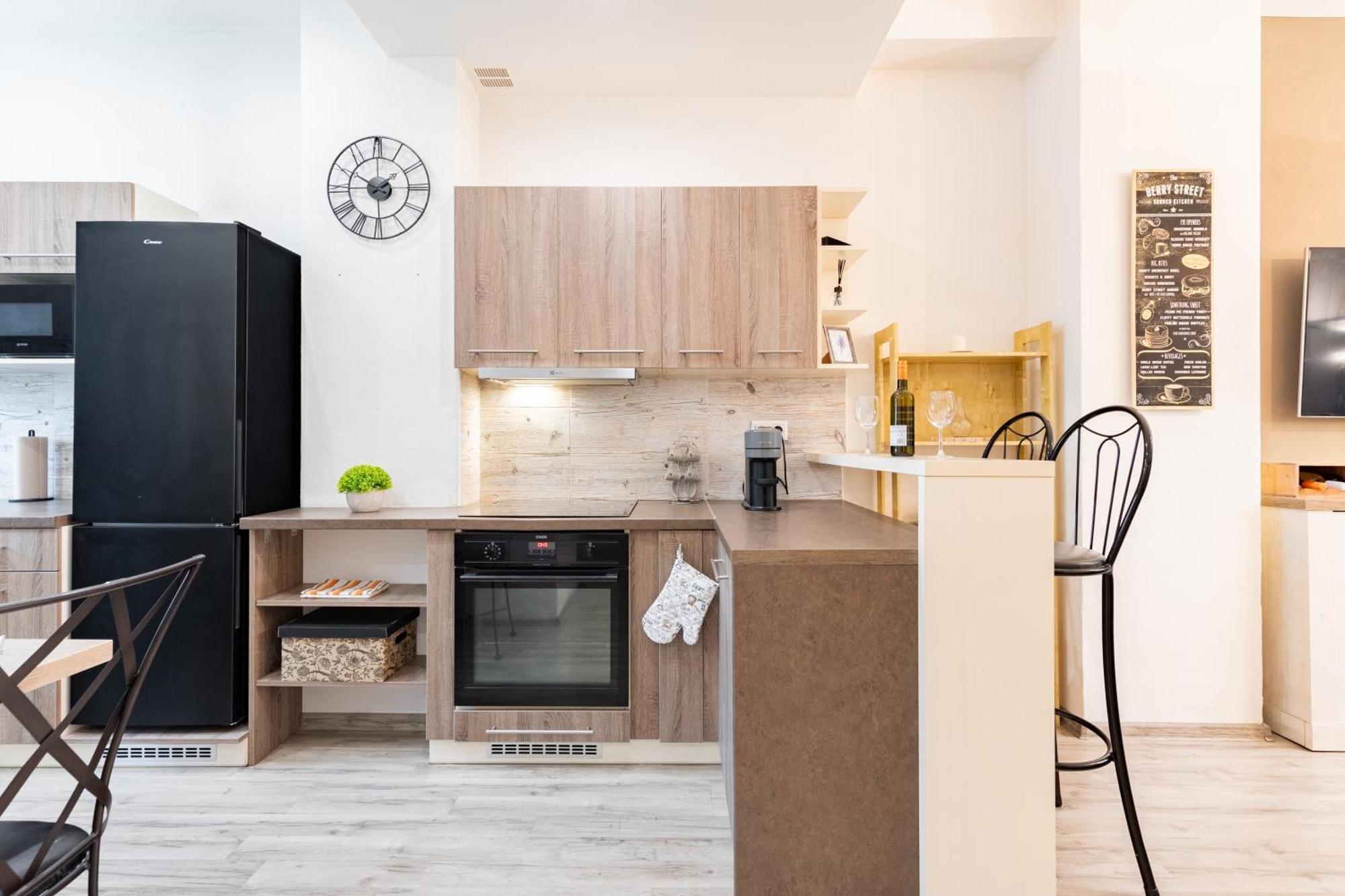 布拉迪斯拉发Charming Flat, Steps From Castle - Historic Part公寓 外观 照片