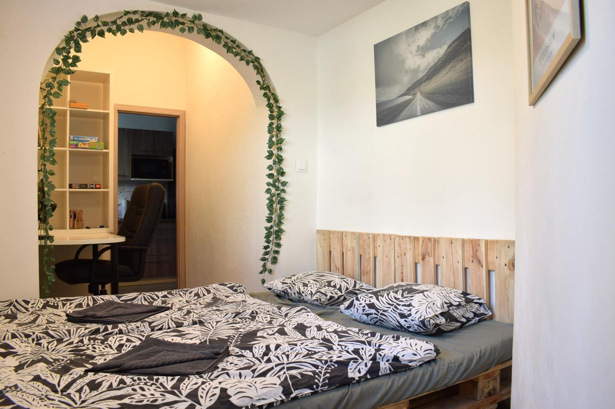 布拉迪斯拉发Charming Flat, Steps From Castle - Historic Part公寓 外观 照片